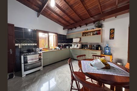 Casa à venda com 485m², 3 quartos e 4 vagasCozinha