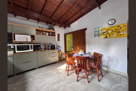 Casa à venda com 485m², 3 quartos e 4 vagasCozinha