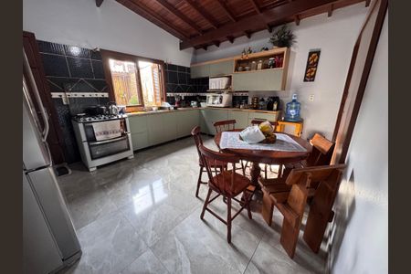 Casa à venda com 485m², 3 quartos e 4 vagasCozinha