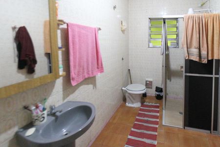 Casa à venda com 175m², 3 quartos e 2 vagas Casa à venda com 175m², 3 quartos e 2 vagasBanheiro