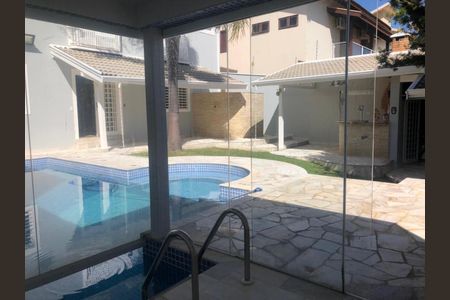 Casa à venda com 215m², 2 quartos e 4 vagasFoto 03