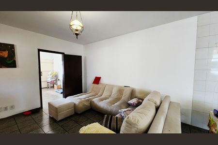 Casa à venda com 169m², 3 quartos e 3 vagasSala