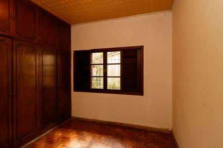 Casa à venda com 350m², 3 quartos e 6 vagasQuarto