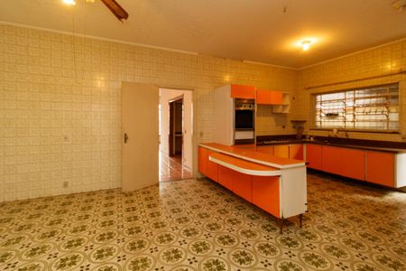 Casa à venda com 350m², 3 quartos e 6 vagasCozinha