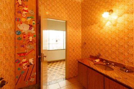 Casa à venda com 350m², 3 quartos e 6 vagasBanheiro