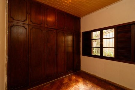 Casa à venda com 350m², 3 quartos e 6 vagasQuarto