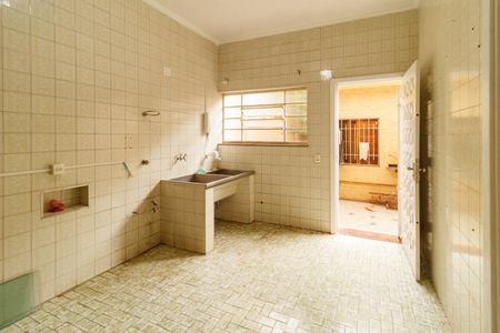 Casa à venda com 350m², 3 quartos e 6 vagasÁrea de Serviço