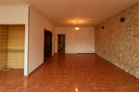 Casa à venda com 350m², 3 quartos e 6 vagasSala