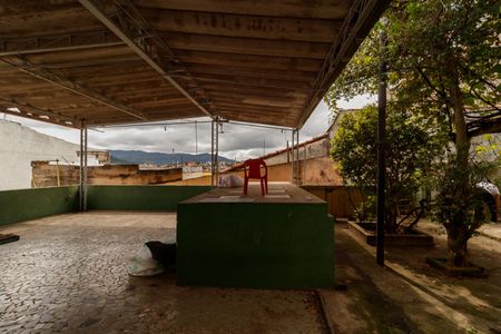 Casa à venda com 350m², 3 quartos e 6 vagasÁrea externa