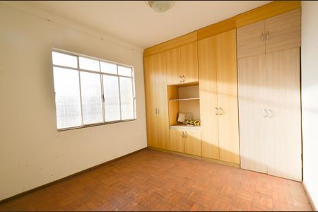 Casa para alugar com 290m², 3 quartos e 1 vagaQuarto