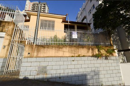 Casa para alugar com 290m², 3 quartos e 1 vagaFachada