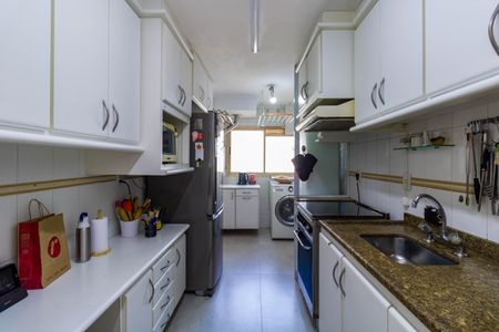 Apartamento à venda com 96m², 3 quartos e 2 vagasCozinha