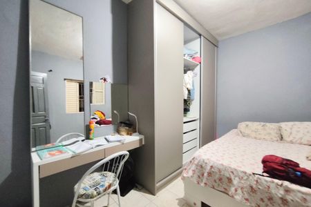 Casa à venda com 300m², 4 quartos e 3 vagasCasa 2 - Quarto