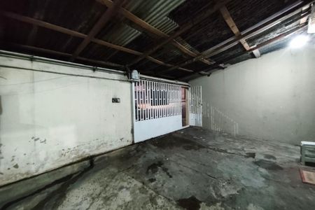 Casa à venda com 300m², 4 quartos e 3 vagasQuintal - Garagem