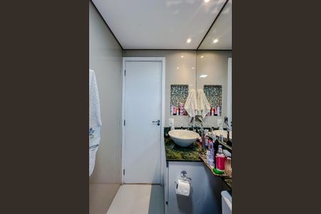 Apartamento à venda com 56m², 2 quartos e 1 vagaBanheiro da Suíte