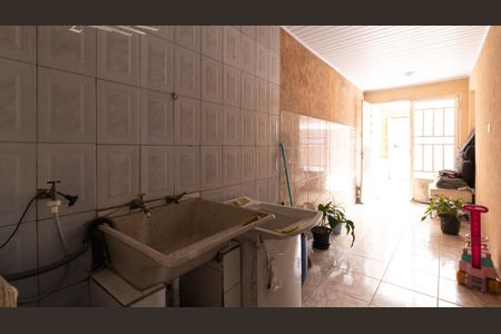 Casa à venda com 160m², 4 quartos e 5 vagas Casa à venda com 160m², 4 quartos e 5 vagasÁrea de Serviço - Casa 1