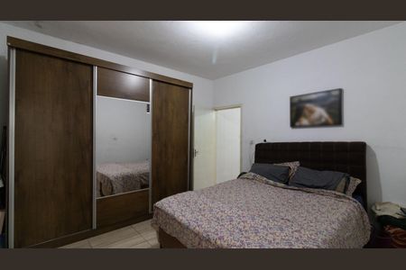 Casa à venda com 160m², 4 quartos e 5 vagas Casa à venda com 160m², 4 quartos e 5 vagasQuarto 2 - Casa 2