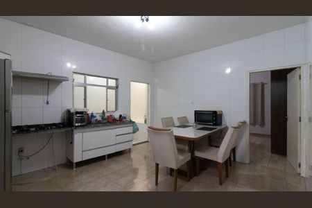 Casa à venda com 160m², 4 quartos e 5 vagas Casa à venda com 160m², 4 quartos e 5 vagasCozinha - Casa 2