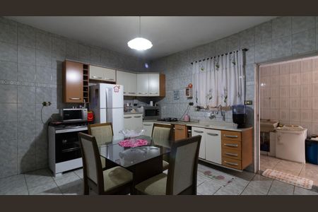 Casa à venda com 160m², 4 quartos e 5 vagas Casa à venda com 160m², 4 quartos e 5 vagasCozinha - Casa 1