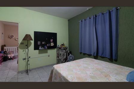 Casa à venda com 160m², 4 quartos e 5 vagas Casa à venda com 160m², 4 quartos e 5 vagasQuarto 1 - Casa 1