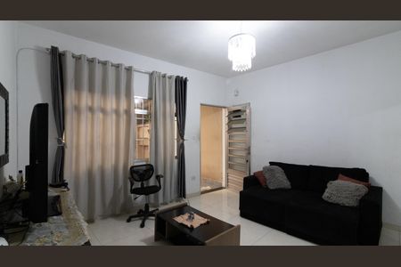 Casa à venda com 160m², 4 quartos e 5 vagas Casa à venda com 160m², 4 quartos e 5 vagasSala - Casa 2