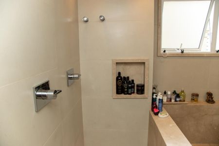 Apartamento para alugar com 214m², 4 quartos e 4 vagas Apartamento para alugar com 214m², 4 quartos e 4 vagasBanheiro Suíte 1