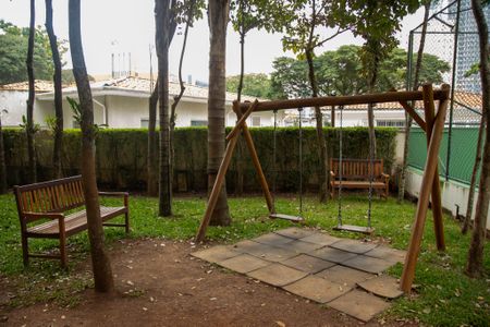 Apartamento para alugar com 214m², 4 quartos e 4 vagas Apartamento para alugar com 214m², 4 quartos e 4 vagasÁrea comum