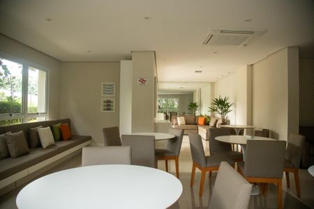 Apartamento para alugar com 214m², 4 quartos e 4 vagas Apartamento para alugar com 214m², 4 quartos e 4 vagasÁrea comum