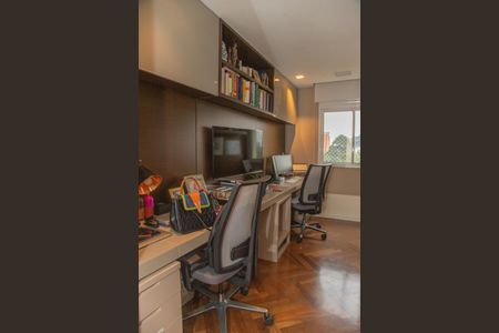 Apartamento para alugar com 214m², 4 quartos e 4 vagas Apartamento para alugar com 214m², 4 quartos e 4 vagasQuarto 1