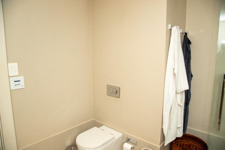 Apartamento para alugar com 214m², 4 quartos e 4 vagas Apartamento para alugar com 214m², 4 quartos e 4 vagasBanheiro Suíte 1