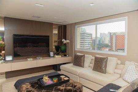 Apartamento para alugar com 214m², 4 quartos e 4 vagas Apartamento para alugar com 214m², 4 quartos e 4 vagasSala