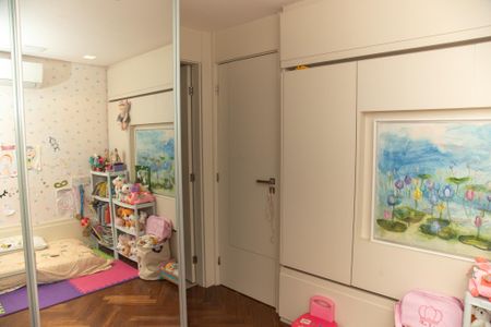 Apartamento para alugar com 214m², 4 quartos e 4 vagas Apartamento para alugar com 214m², 4 quartos e 4 vagasSuíte 2