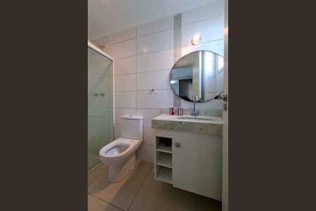 Apartamento para alugar com 195m², 4 quartos e 3 vagasBanheiro da Suíte 2
