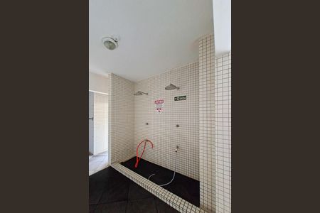 Apartamento para alugar com 195m², 4 quartos e 3 vagasDucha