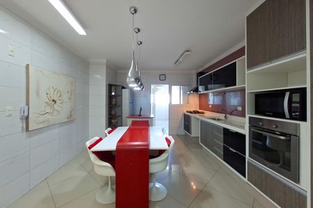 Apartamento para alugar com 195m², 4 quartos e 3 vagasCozinha