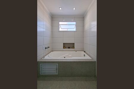 Apartamento para alugar com 195m², 4 quartos e 3 vagasBanheiro da Suíte 1