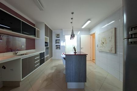 Apartamento para alugar com 195m², 4 quartos e 3 vagasCozinha