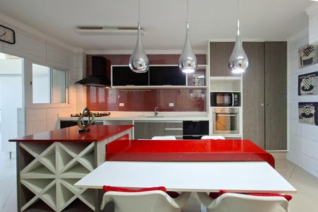 Apartamento para alugar com 195m², 4 quartos e 3 vagasCozinha