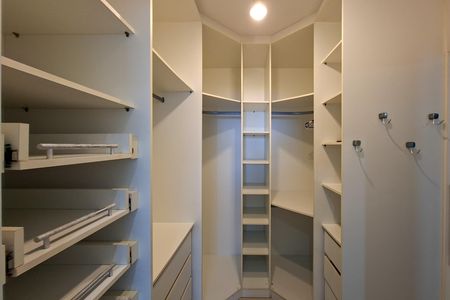 Apartamento para alugar com 195m², 4 quartos e 3 vagasCloset da suíte 1