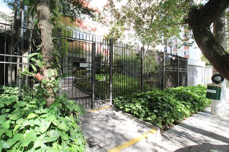 Apartamento para alugar com 55m², 1 quarto e 1 vaga Apartamento para alugar com 55m², 1 quarto e 1 vagaFachada