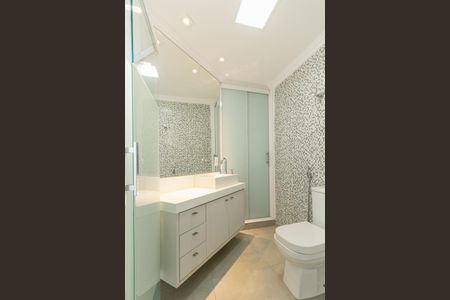 Apartamento à venda com 176m², 3 quartos e 2 vagasBanheiro da Suíte 1