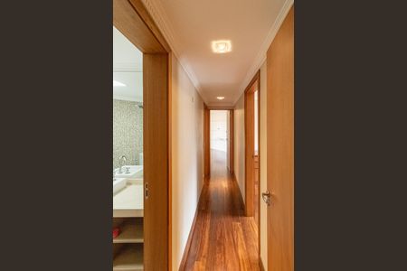 Apartamento à venda com 176m², 3 quartos e 2 vagasCorredor