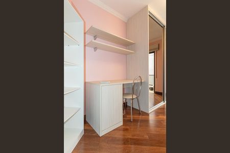 Apartamento à venda com 176m², 3 quartos e 2 vagasSuíte 2