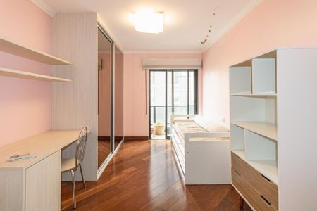 Apartamento à venda com 176m², 3 quartos e 2 vagasSuíte 2