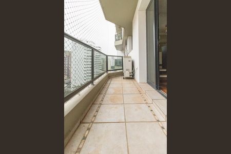 Apartamento à venda com 176m², 3 quartos e 2 vagasVaranda