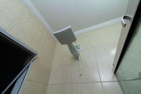 Casa de condomínio à venda com 130m², 3 quartos e 2 vagasBanheiro 