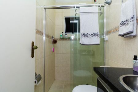 Casa de condomínio à venda com 130m², 3 quartos e 2 vagasBanheiro da Suíte