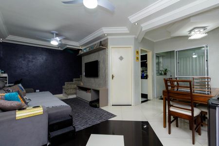 Casa de condomínio à venda com 130m², 3 quartos e 2 vagasSala