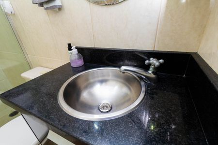 Casa de condomínio à venda com 130m², 3 quartos e 2 vagasBanheiro da Suíte