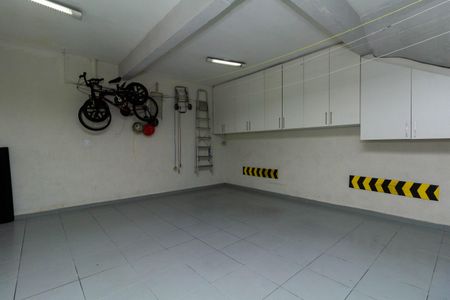 Casa de condomínio à venda com 130m², 3 quartos e 2 vagasGaragem